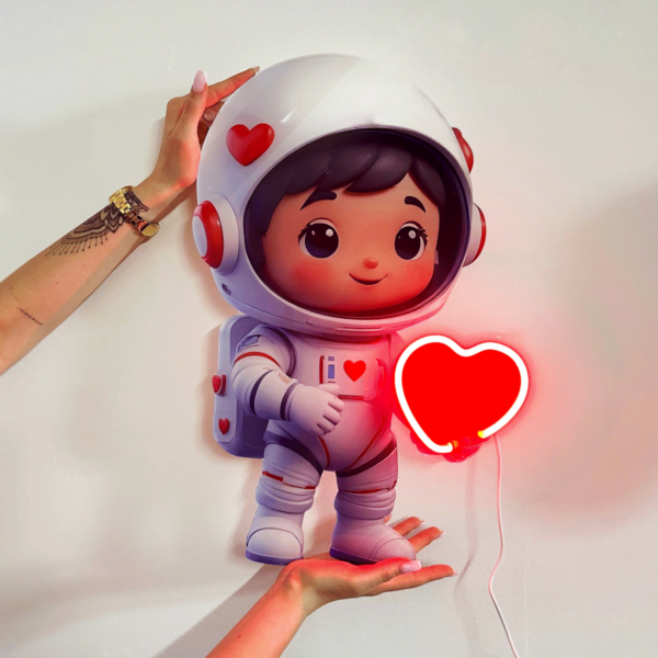 lampka nocna miłosny astronauta